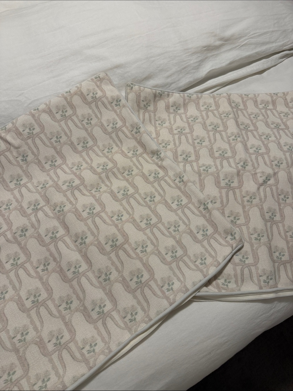 20x20 Neutral Floral Pattern Pillow Shams - Pair